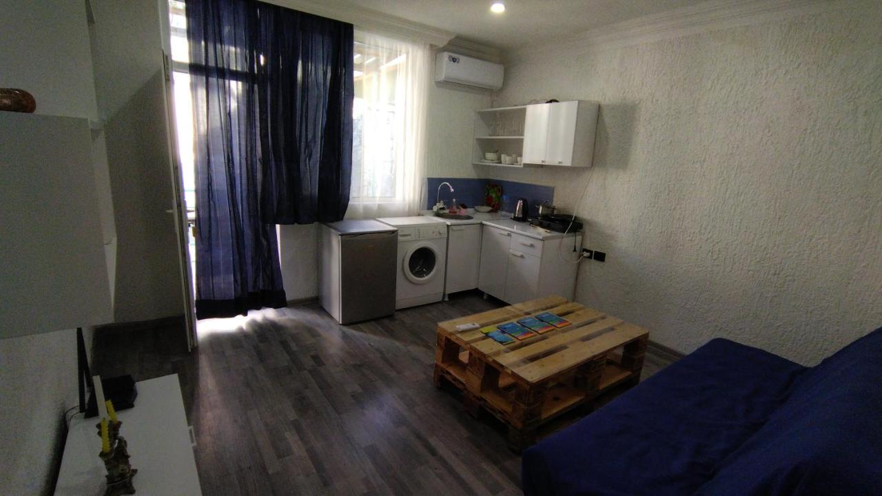 Shapatava Aparthotel Батумі Екстер'єр фото